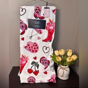 NEW!! Rachel Roy Valentine’s Day cowgirl love plush throw blanket